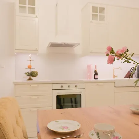 Hotel Gutenberg Le Grand ---free Parking---